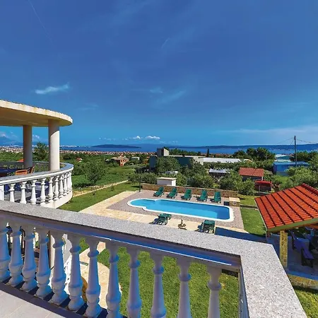 8 Bedroom Lovely In Kastel Novi Holiday home *