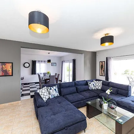 8 Bedroom Lovely In Kastel Novi