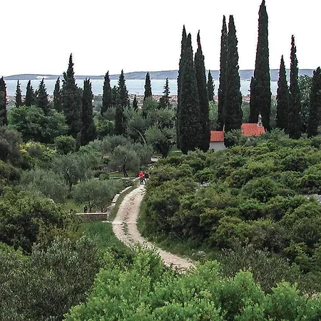 8 Bedroom Lovely In Kastel Novi *