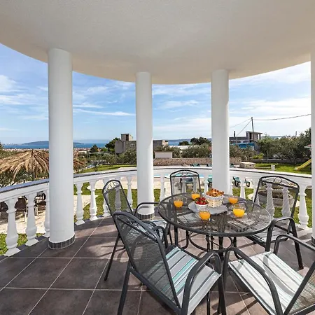 8 Bedroom Lovely In Kastel Novi