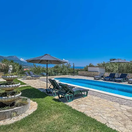 8 Bedroom Lovely In Kastel Novi Holiday home